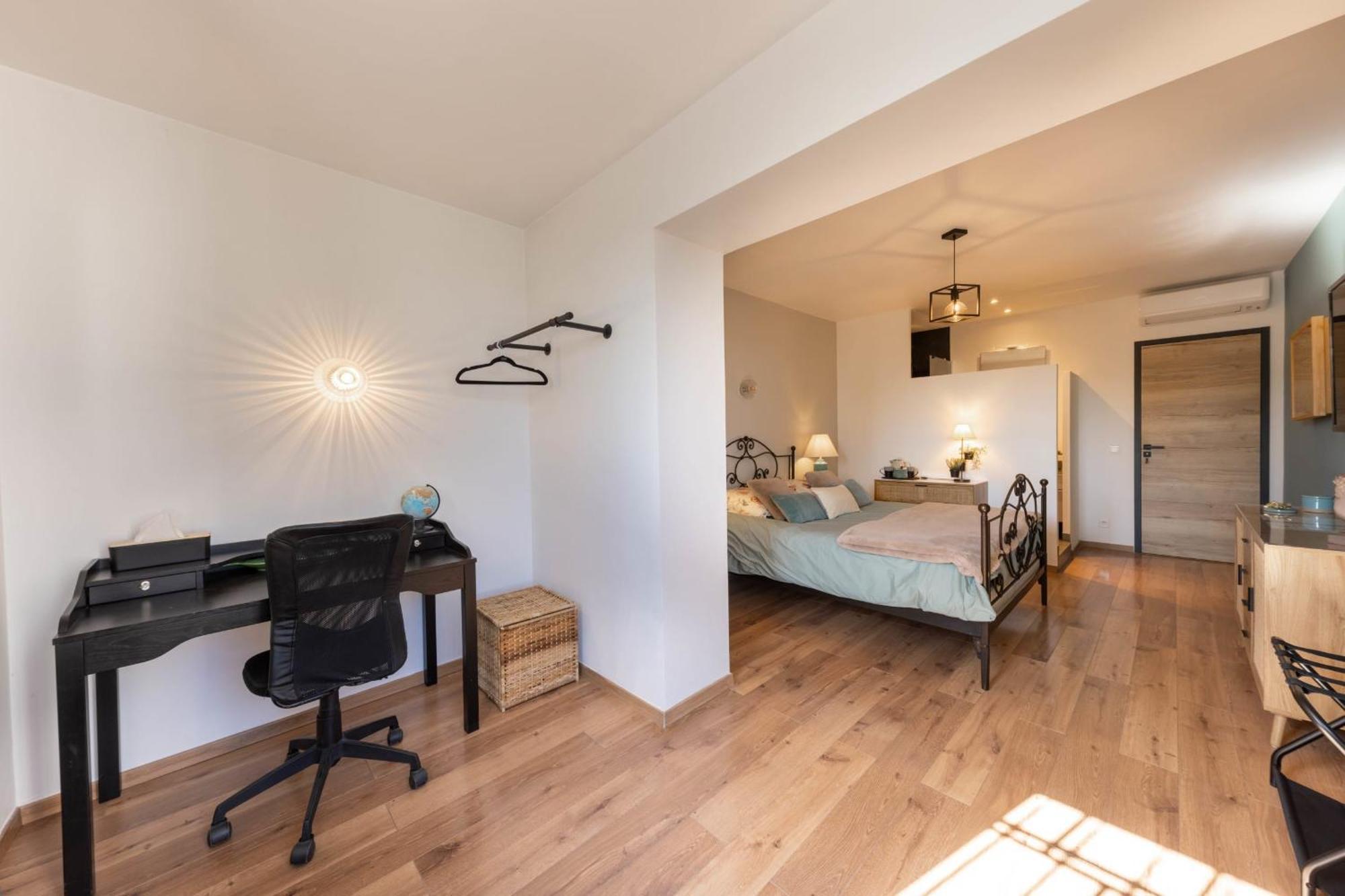 Feriehus 2 Private With Pool And Garden Sea View Nice