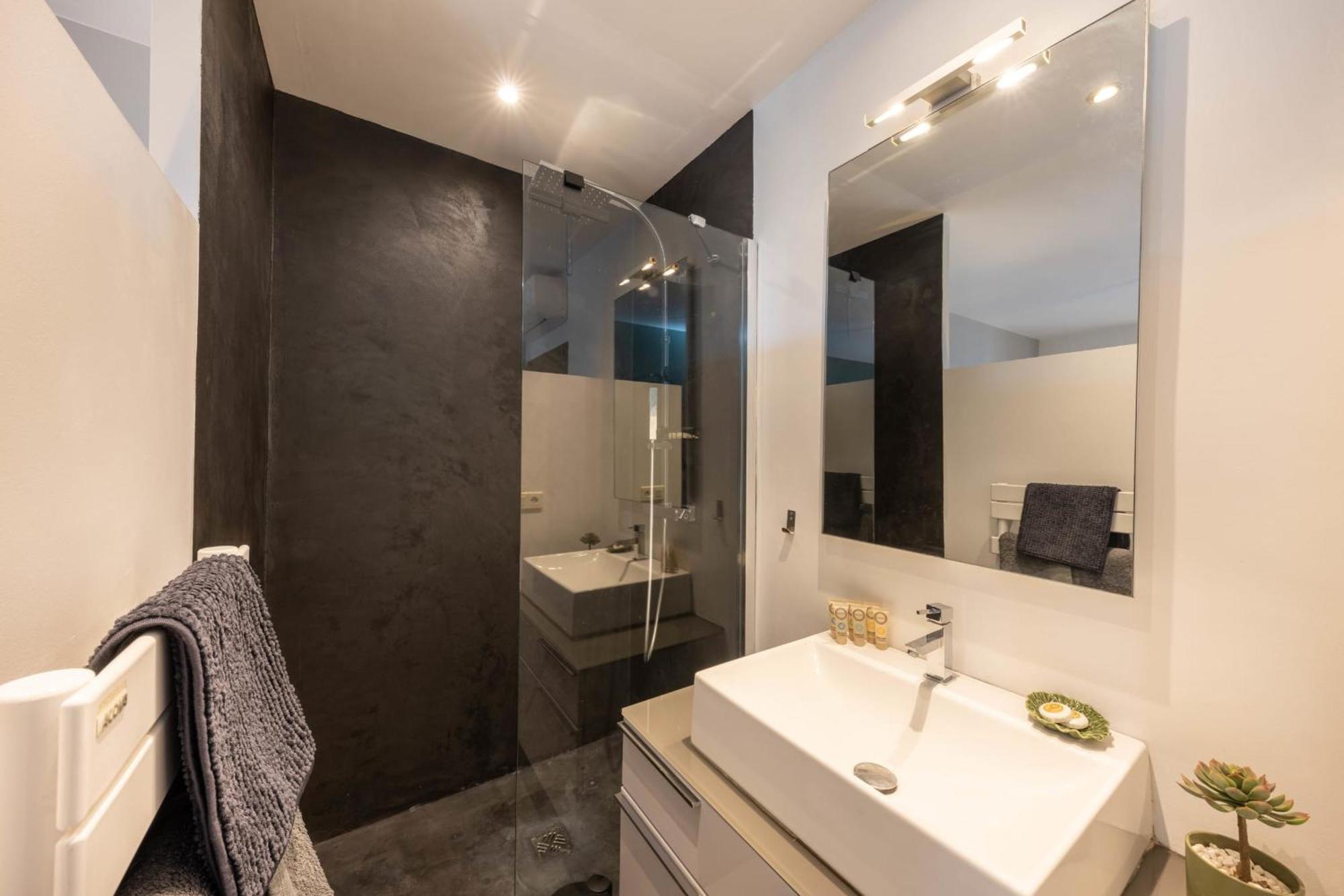 2 Private With Pool And Garden Sea View Feriehus Nice