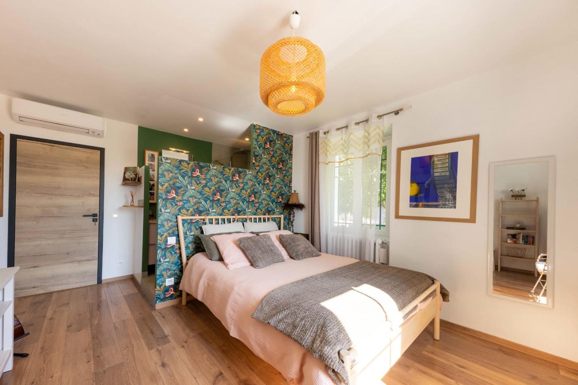 2 Private With Pool And Garden Sea View Nice