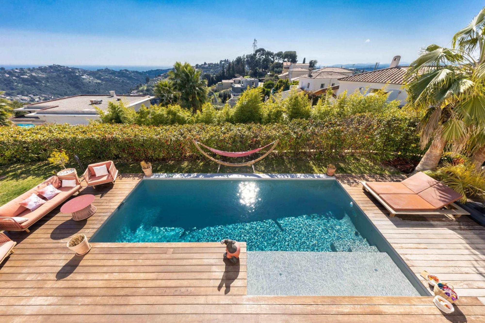 2 Private With Pool And Garden Sea View Feriehus
