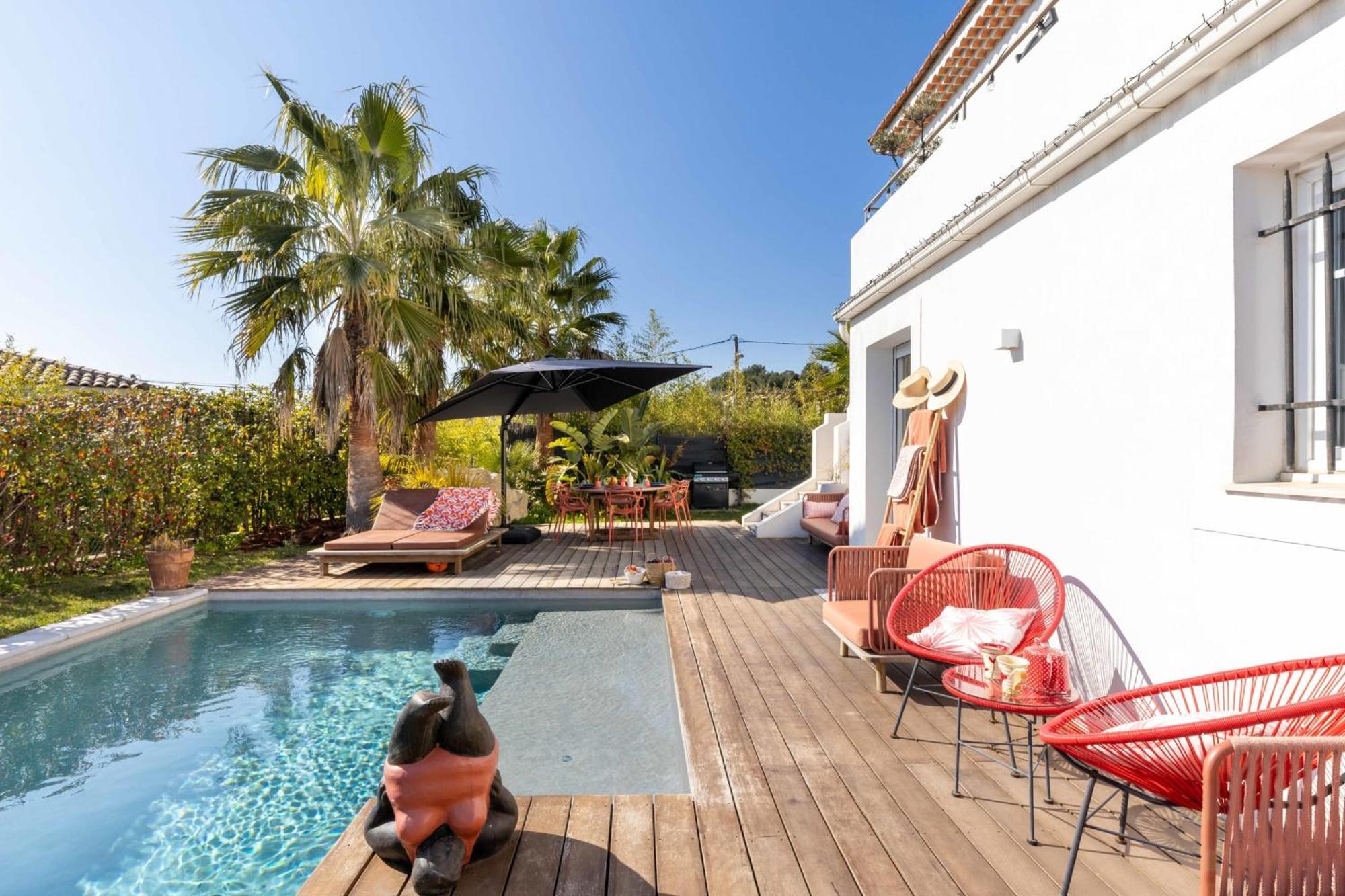 2 Private With Pool And Garden Sea View Feriehus